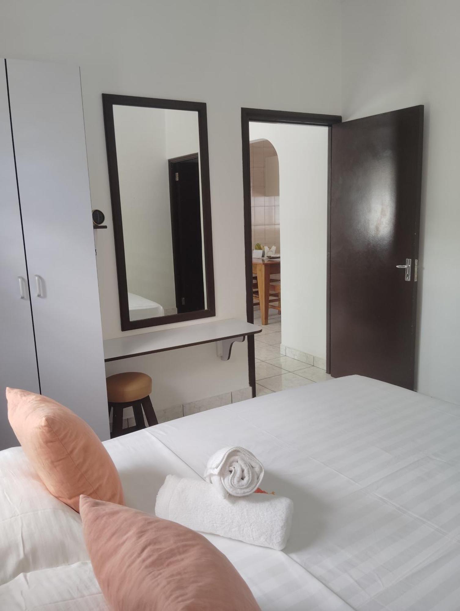 Roche Kerlan Apartamentos Grand Anse  Exterior foto